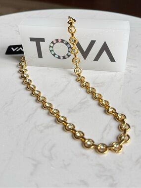 TOVA bezel set Gold Crystal Link Necklace - 
Mint Crystal